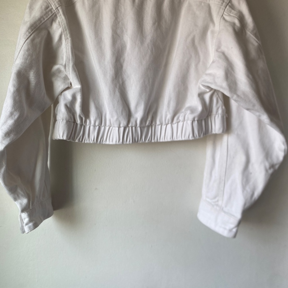 BlankNYC M Cropped White Denim Jacket - Picture 10 of 12